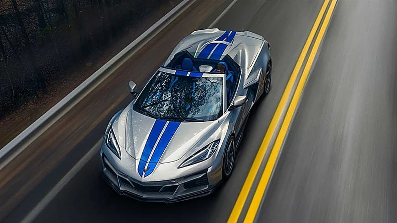 بالصور.. مواصفات شيفروليه كورفيت E-Ray الهجينة