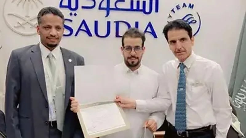 موظف أنقذ طائرة في حائل من كارثة