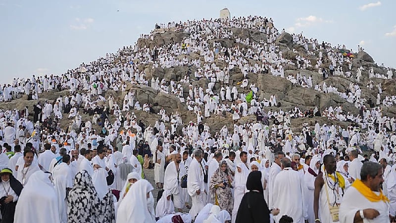 مصر تسحب رخص 16 شركة سياحة بتهمة التحايل لتسفير الحجاج