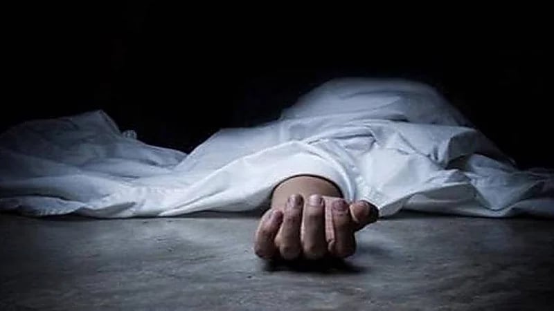 رجل يهشم رأس زوجته أمام أطفالها ثم ينتحر حزنًا عليها