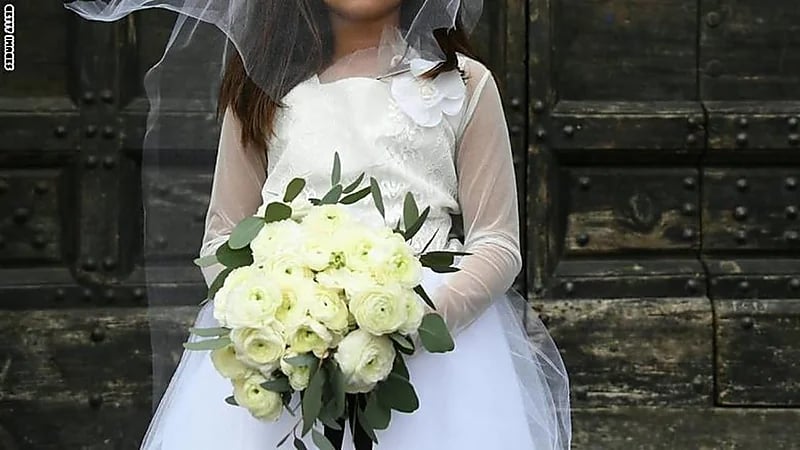 طفلة تتزوج 4 رجال خلال شهر واحد