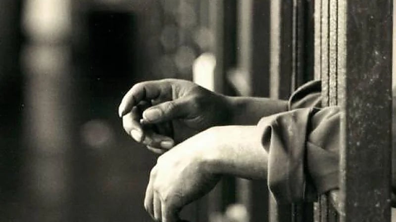 القبض على عامل مسجد هتك عرض 3 أطفال