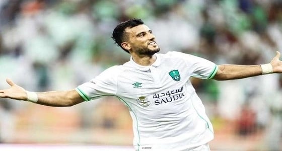 من أجل " الهريفي " .. السومة يرتدي شعار النصر لأول مرة