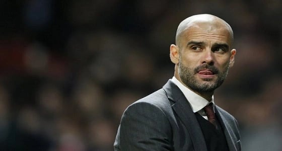 غوارديولا يفتح النار على الحكام: عليكم حماية اللاعبين