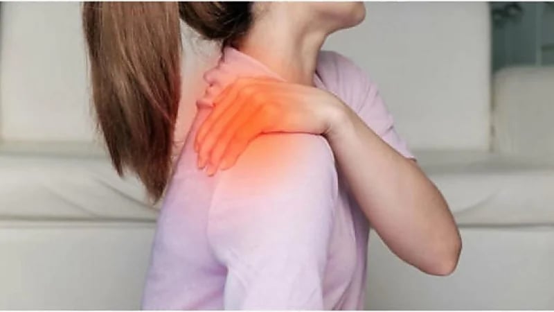 ألم في الكتف يقود امرأة لاكتشاف إصابتها بأحد الأورام