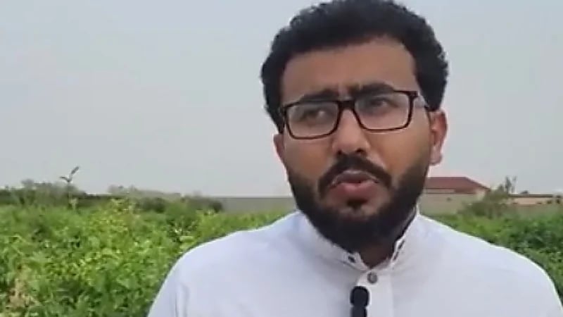 مزارع في جازان يروي تجربته في تقطير أزهار الفل وتحويلها لعطر (فيديو)