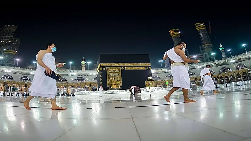 "الحج والعمرة" تكشف عن قيمة التأمين بعد إضافة تغطية مخاطر كورونا