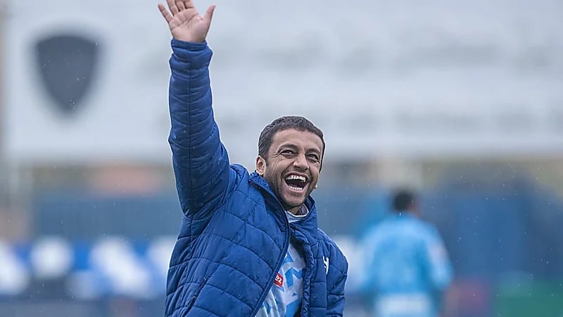 الشلهوب يجري عملية جراحية