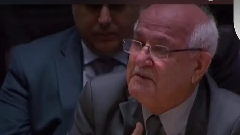 سفير فلسطين ينهار باكياً بمجلس الأمن خلال حديثه عن أطفال غزة ..فيديو