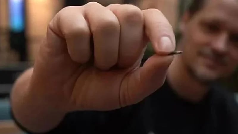 تطوير شريحة تزرع تحت الجلد لتخزين بيانات التطعيم ضد "كورونا"