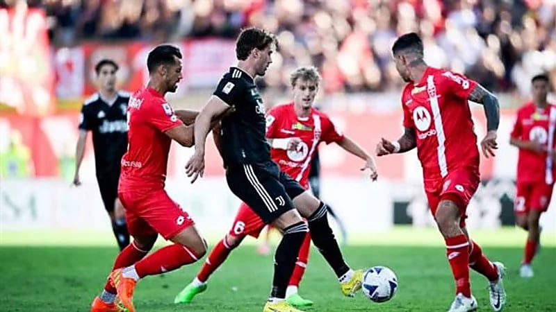 يوفنتوس يتلقى الهزيمة من مونزا بعد طرد دي ماريا