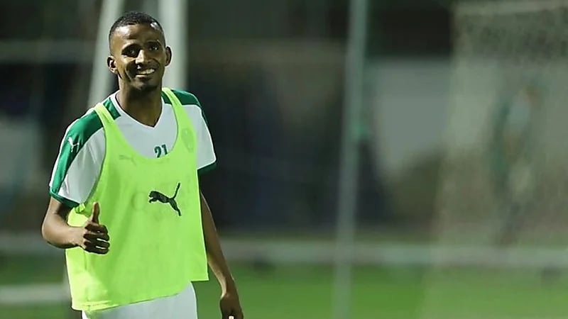 عقيل بلغيث يوقع لنادي العلا