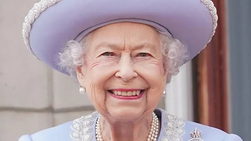 صورة شهادة وفاة الملكة إليزابيث تكشف مفاجأة بتاريخ موتها