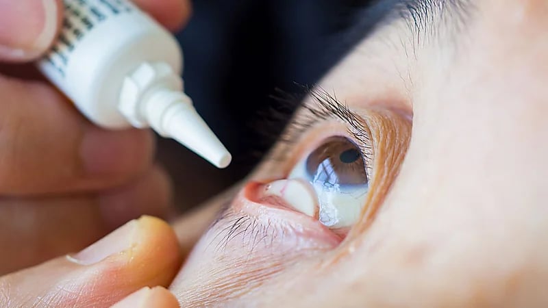 خطأ طبي يُفقد مريض عينه السليمة