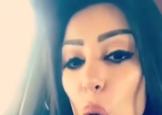 فيديو فاضح لفنانة كويتية شهيرة يثير ضجة واسعة ويحيلها للنيابة العامة