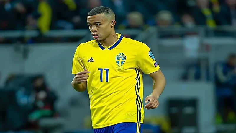 الاتفاق يتعاقد مع مهاجم منتخب السويد رسميا