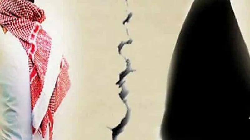 حبس شخص لمدة شهر لإرساله عبارات غزل وصور خادشة للحياء لطليقته