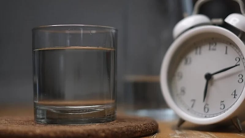 دراسة علمية تكشف تأثيرات غير متوقعة لصيام الماء 5 أيام