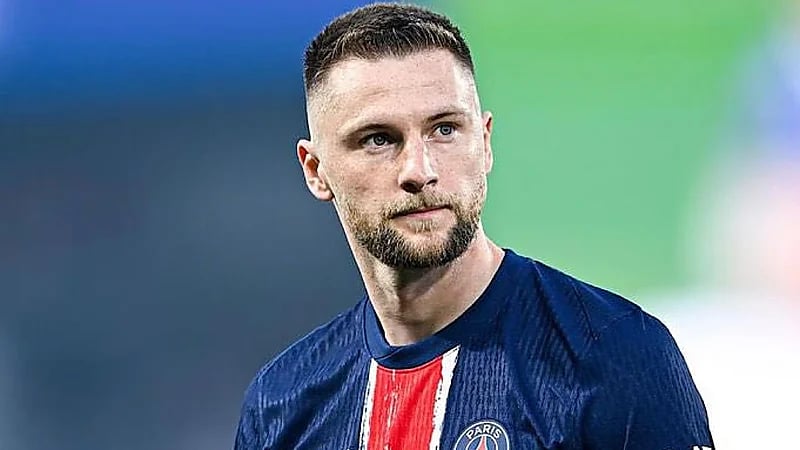 باريس سان جيرمان يطلب من ميلان سكرينيار مغادرة الفريق