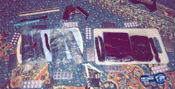 مكافحة المخدرات تطيح بمروج عبر «انستقرام»