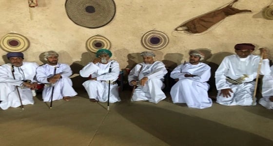 بالصور.. رئيسة جمعية طاقة بظفار تقيم مهرجان