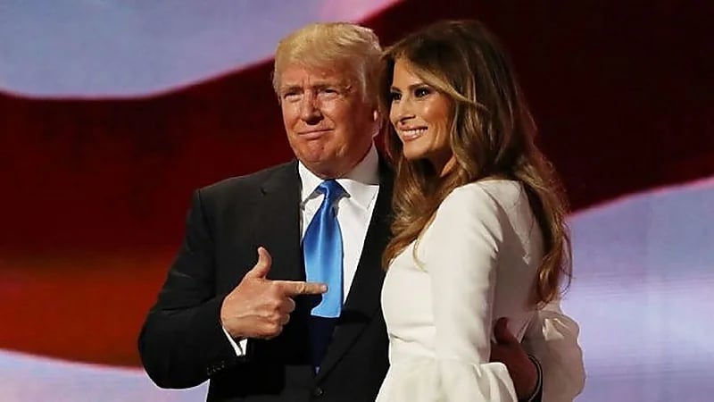 بالصور.. "ترامب وزوجته" في أجواء رومانسية بعيداً عن السياسة