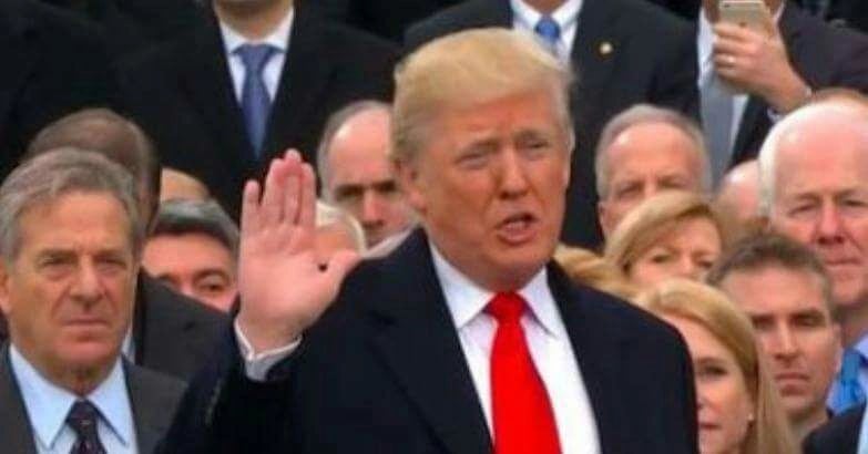 ترامب يؤدى اليمين رئيساً للولايات المتحدة خلفاً لـ أوباما
