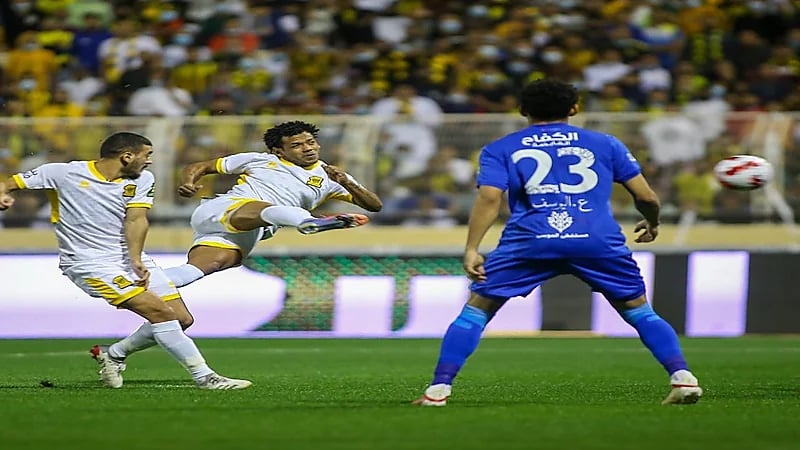 بالفيديو.. الاتحاد يفوز على الفتح بثلاثية ويتأهل إلى دور ربع النهائي 