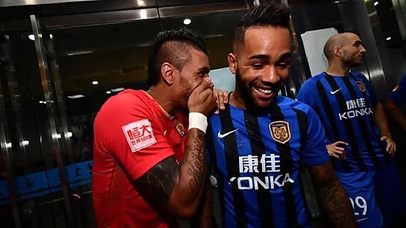 النصر يسعى للتعاقد مع باولينيو وتيكسيرا