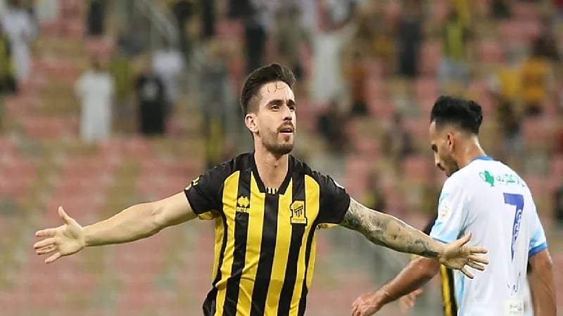 كونترا يحهز "كورونادو" استعدادًا للنصر