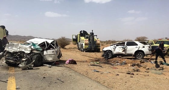 بالصور.. تصادم مركبتين في العقيق