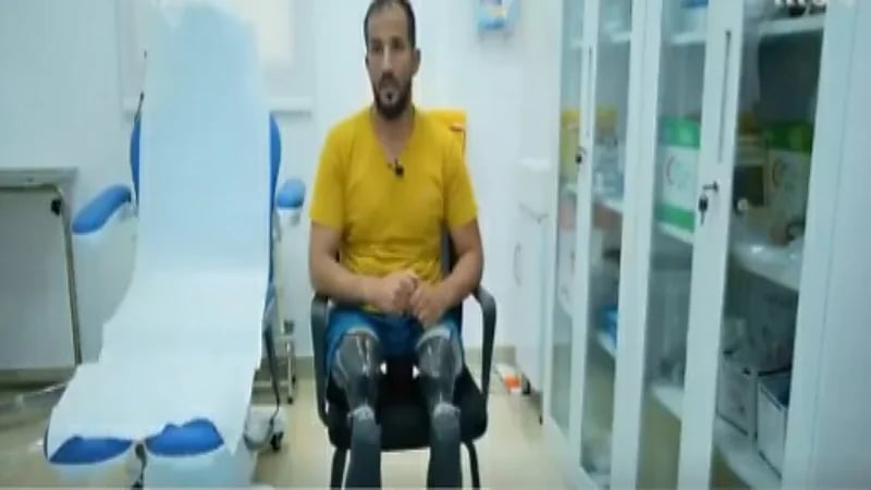 شاهد.. معلم سابق يروي تجربته بعد فقد أطرافه بسبب حادث مروري