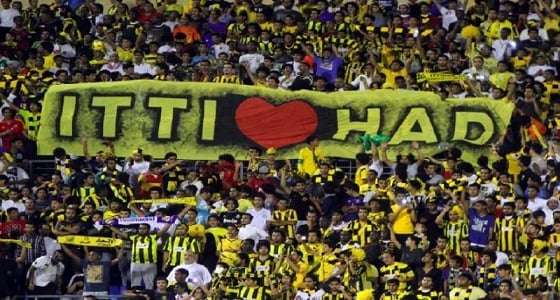 بالفيديو.. حالة حزن تخيم على جماهير الاتحاد بعد خسارته