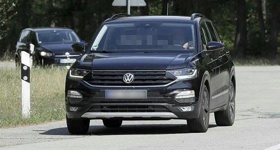 فولكس فاجن T-Cross 2019 الجديدة تفقد بعض التمويه في صور جديدة