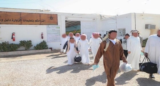 بعد تبرع ولي العهد بمليون ريال لحملة " تراحم " .. إطلاق سراح 8 سجناء