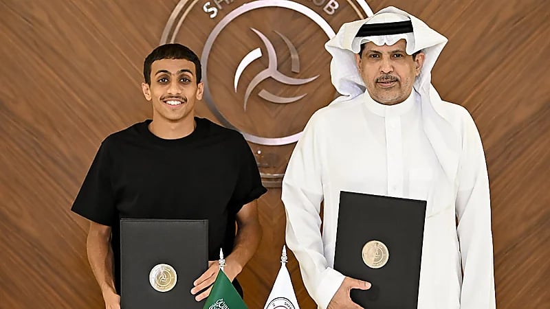 همام الهمامي يوقع للشباب