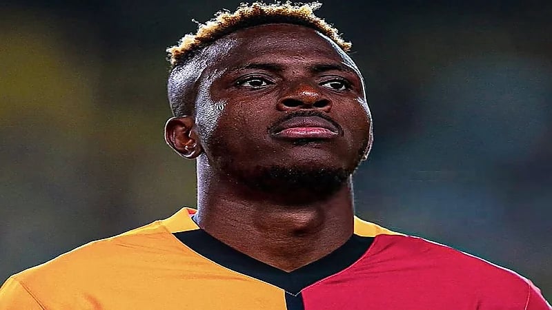 الهلال يُمهل أوسيمين حتى نهاية الأسبوع للرد على عرض الانتقال الرسمي