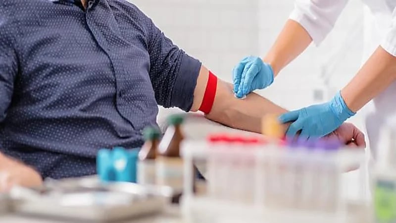 أهمية إجراء الفحوصات الدورية لتجنب الأعراض المتأخرة للمرض