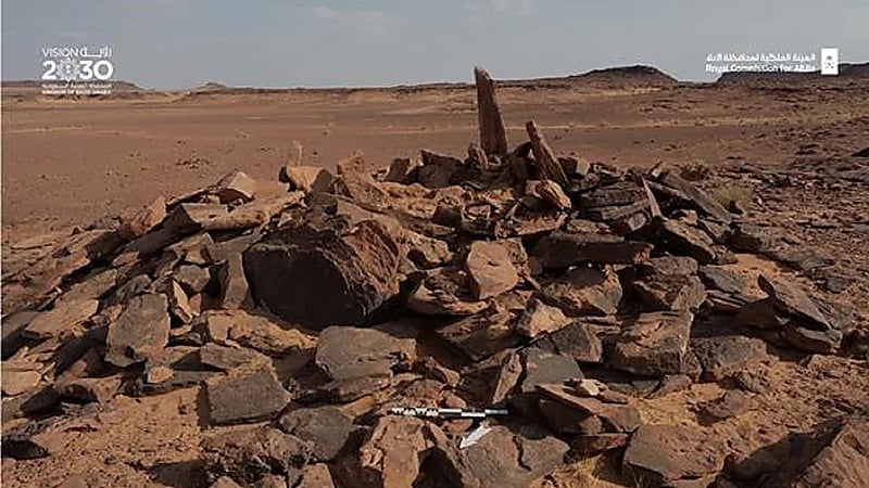 بالصور.. اكتشاف مقبرة أثرية في العلا تعود إلى 4000 سنة قبل الميلاد