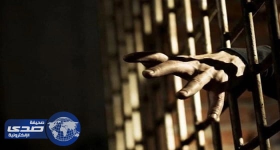 شرطة جدة تتمكن من ضبط إفريقي قتل مواطنة طعنا بالسكين