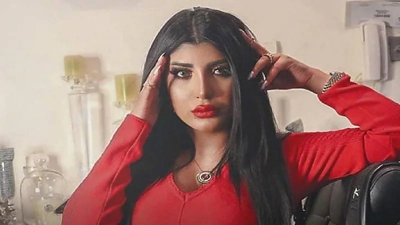 سارة الكندري: أحمد العنزي حاول شنقي أمام ابنتي