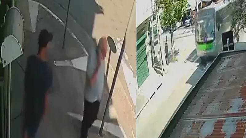 لص حاول سرقة هاتف فدُهس تحت عجلات حافلة.. فيديو