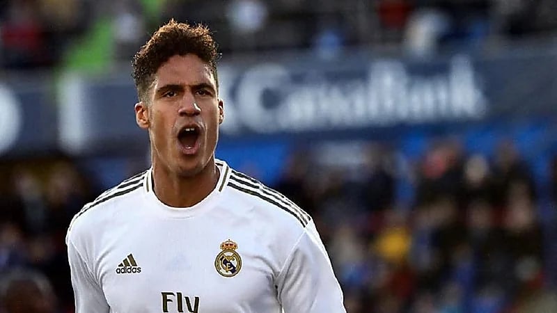 مانشستر يونايتد يضم فاران رسميًا