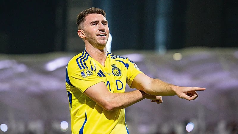 4 أندية تتنافس للتعاقد مع لابورت