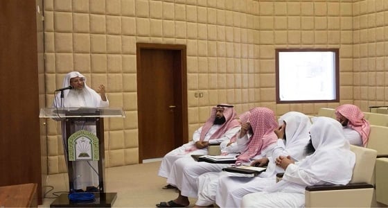 " العسكر " يكشف عن صفات الداعية الإسلامي الذي لا يستحق هذا اللقب