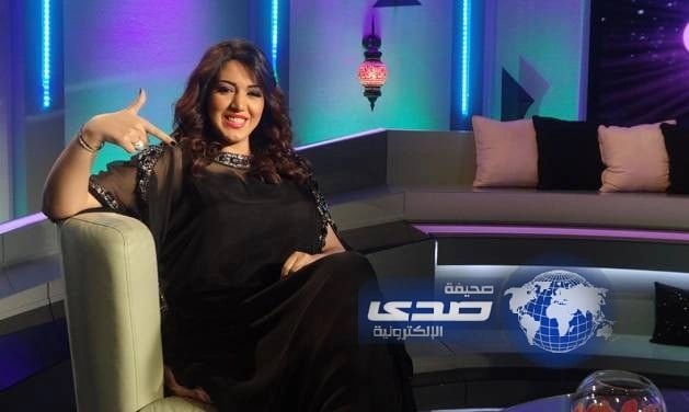 أسماء لمنور : أول فستان ظهرت به على التلفزيون استعرته من جارتي فتيحة 