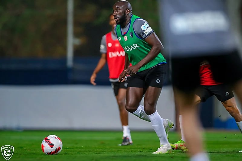 "ماريغا" يشارك في التدريبات الجماعية قبل إكمال برنامجه التأهيلي