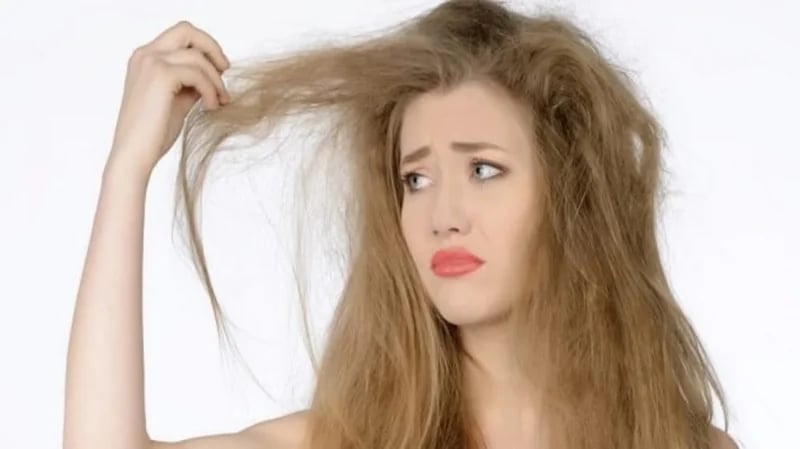 طريقة استخدام زيت جوز الهند للتخلص من هيشان الشعر