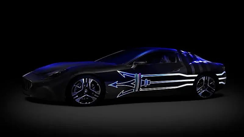 "مازيراتي" تخطط للتحول الكهربائي لسياراتها بحلول 2025