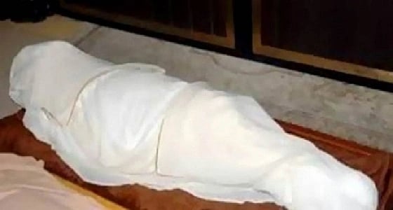 أب يفقد ابنتيه بسبب زجاجة " قمل "